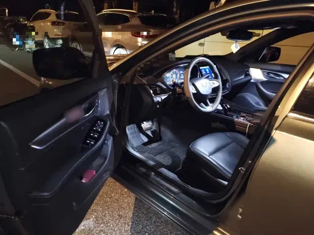 Cadillac CT5 — Фото автомобиля 17