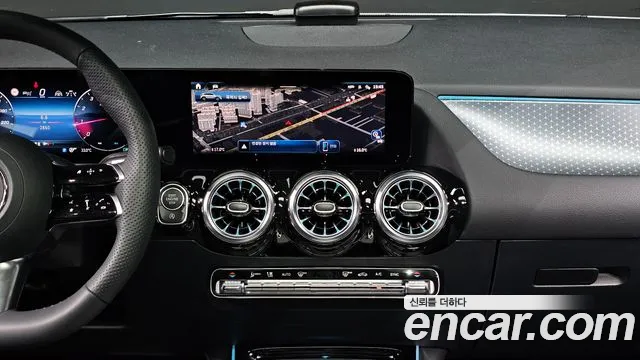 Mercedes-Benz GLA-Class — Фото автомобиля 13