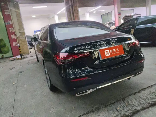 Mercedes-Benz E-Class — Фото автомобиля 6