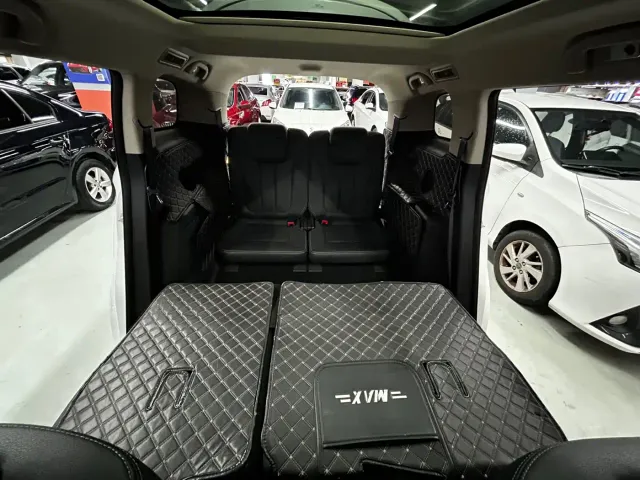 BYD Song MAX — Фото автомобиля 9