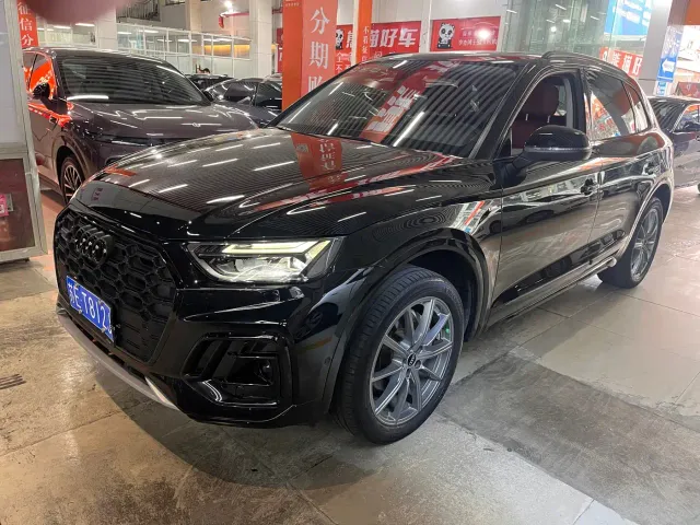 Фотография автомобиля — Audi Q5L