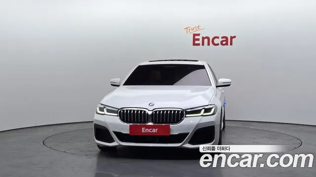 BMW 5-Series — Фото автомобиля 3