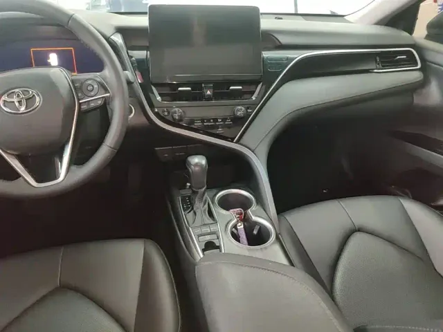 Toyota Camry — Фото автомобиля 12
