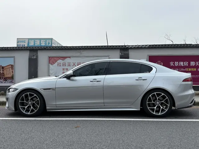 Jaguar XEL — Фото автомобиля 16