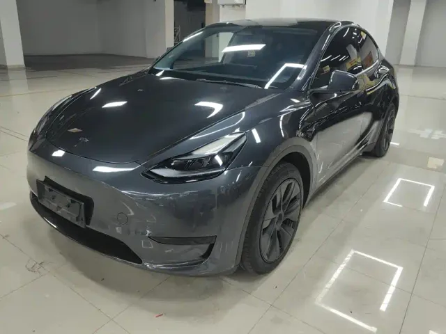 Фотография автомобиля — Tesla Model Y
