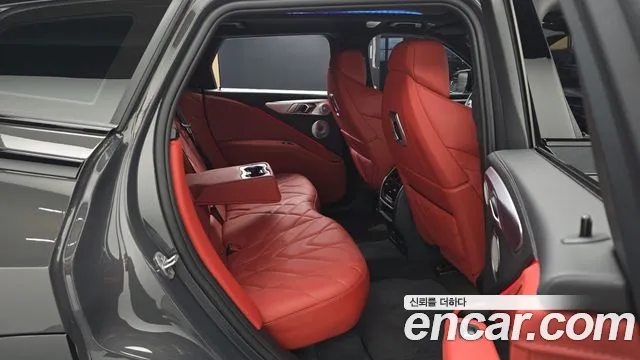 BMW XM G09 — Фото автомобиля 11
