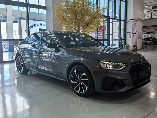 Audi A4L — Фото автомобиля 3