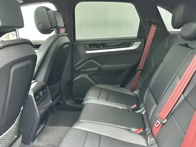 Porsche Cayenne — Фото автомобиля 17