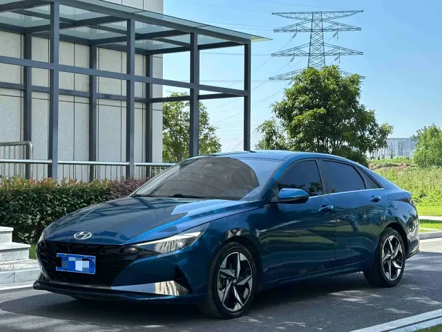 Фотография автомобиля — Hyundai Elantra