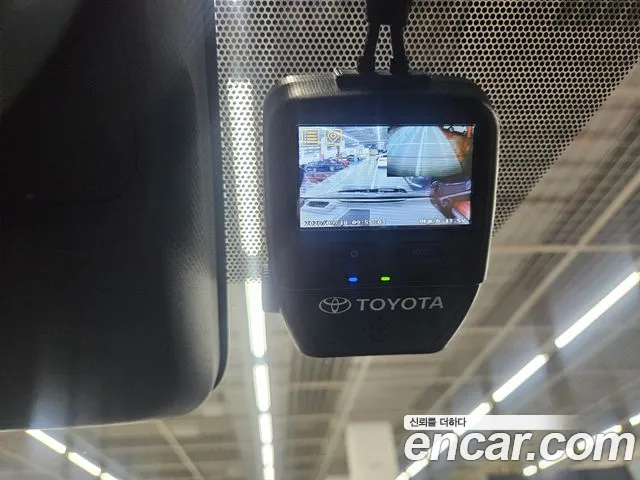 Toyota Alphard Generation 4 — Фото автомобиля 17