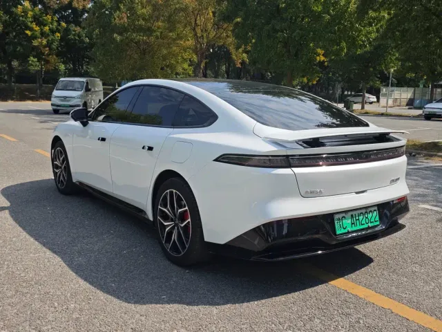 Dongfeng eπ 007 — Фото автомобиля 10