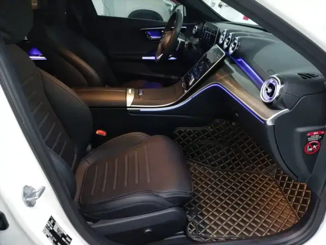 Mercedes-Benz C-Class — Фото автомобиля 24