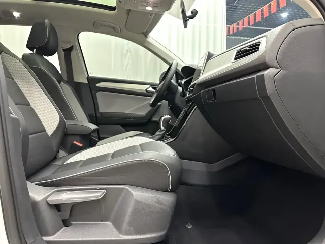 Volkswagen Volkswagen T-ROC 2023 280TSI DSG 2WD Time Edition — Фото автомобиля 10