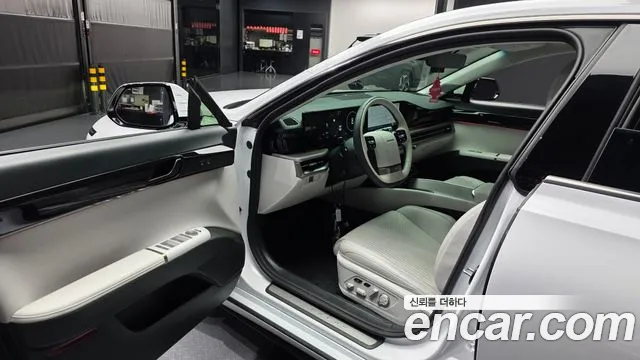 Hyundai Grandeur Grandeur (GN7) 2.5 Бензин 2WD — Фото автомобиля 4