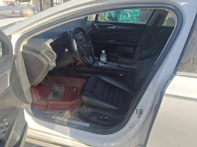 Ford Mondeo — Фото автомобиля 9