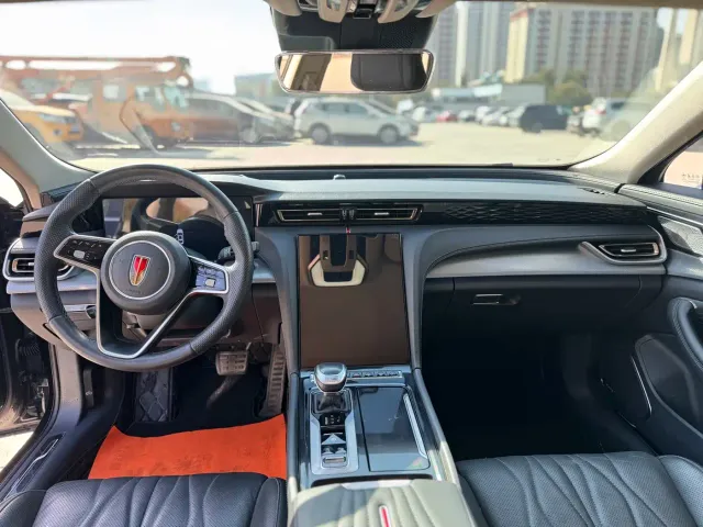 Hongqi H5 — Фото автомобиля 5