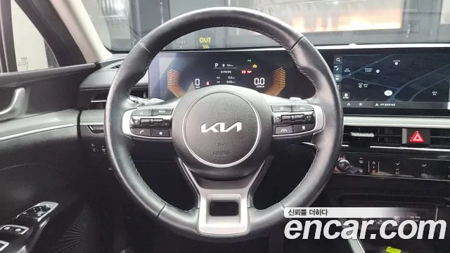 Kia K5 Новый K5 3 поколение 2.0 LPi(Для проката) — Фото автомобиля 13