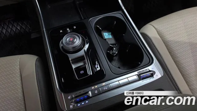 Kia Carnival — Фото автомобиля 12