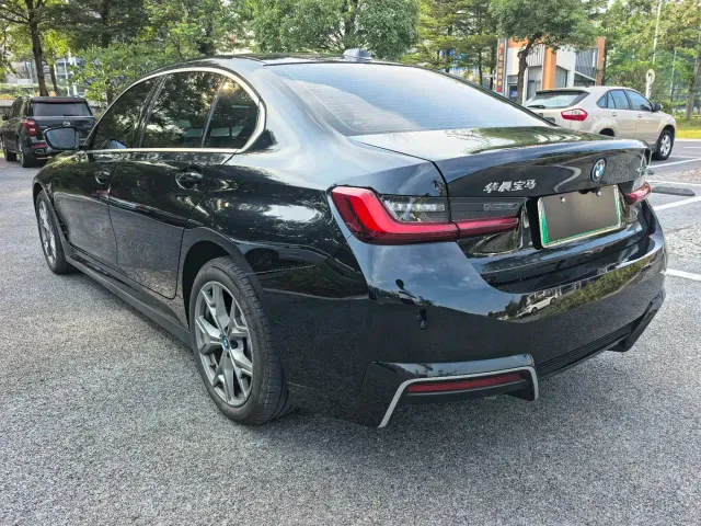 BMW i3 — Фото автомобиля 7