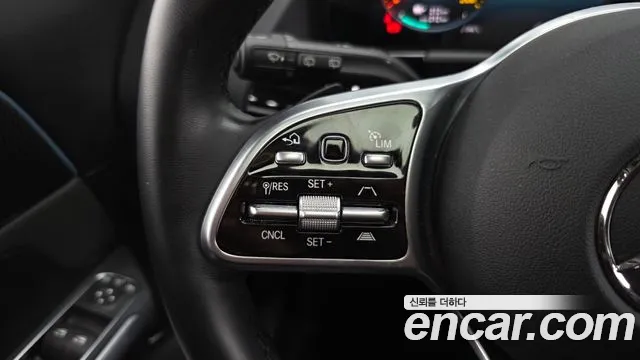 Mercedes-Benz EQA — Фото автомобиля 28
