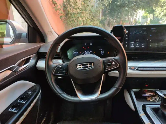 Geely Emgrand L — Фото автомобиля 6