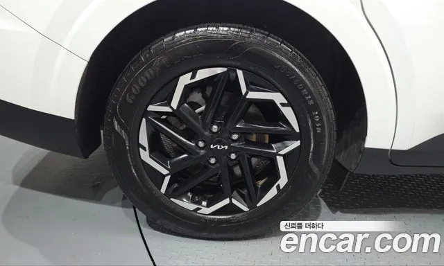 Kia Carnival 4th Gen — Фото автомобиля 5