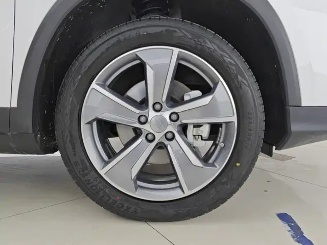 Geely Haoyue L — Фото автомобиля 6