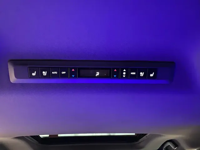 Toyota Sienna — Фото автомобиля 15