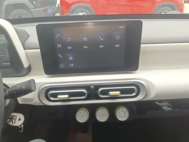 Wuling Hongguang Mini EV — Фото автомобиля 12