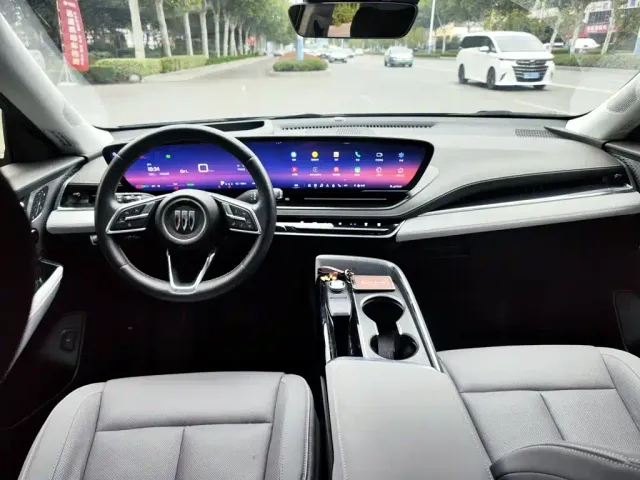 Buick E5 — Фото автомобиля 9