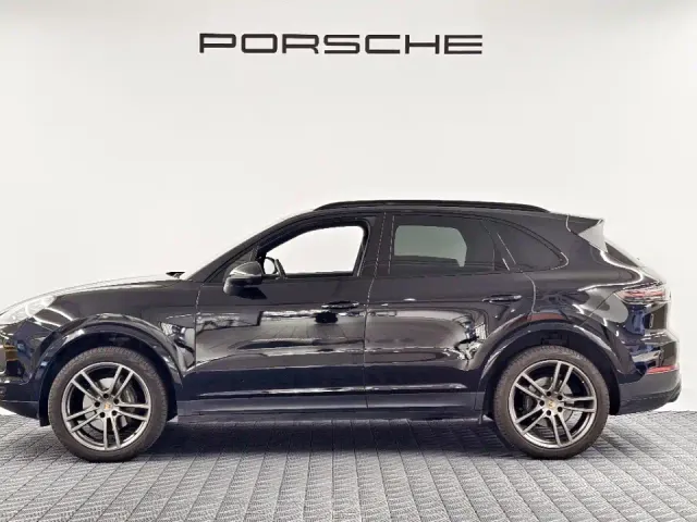 Porsche Cayenne — Фото автомобиля 7