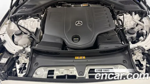 Mercedes-Benz E-Class — Фото автомобиля 6