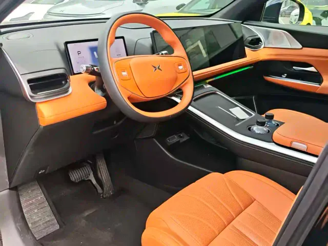 Xpeng G9 — Фото автомобиля 5