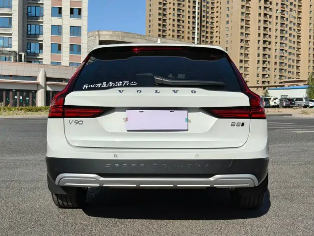 Volvo V90 — Фото автомобиля 8