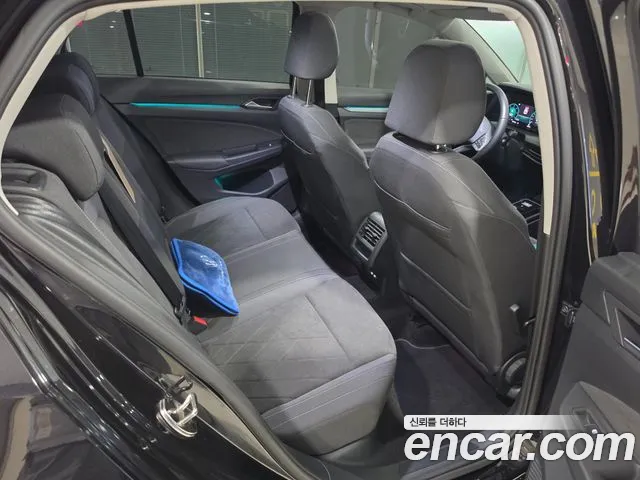 Volkswagen Golf Golf 8 поколение 2.0 TDI Prestige — Фото автомобиля 12