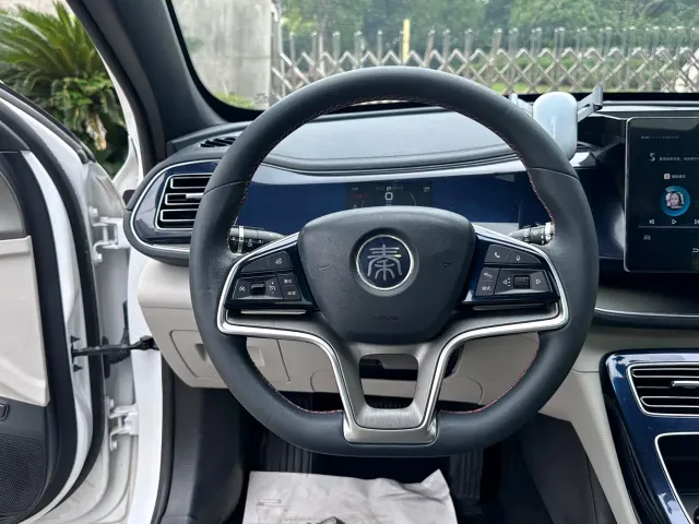 BYD Qin PLUS — Фото автомобиля 8