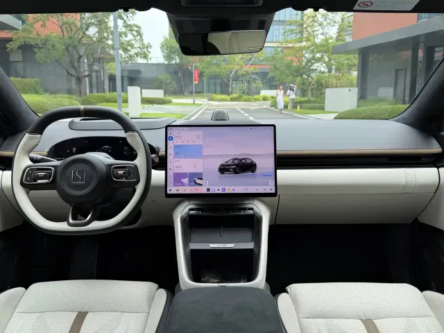 ZEEKR Zeekr 007GT 2025 AWD Smart Drive 75kWh — Фото автомобиля 16