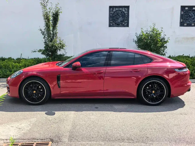 Porsche Panamera — Фото автомобиля 12