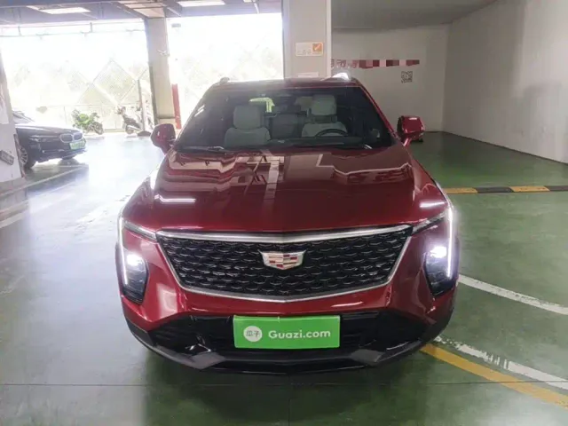Cadillac XT4 — Фото автомобиля 2