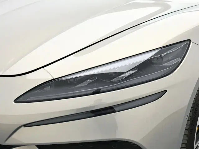 Denza Z9GT — Фото автомобиля 16