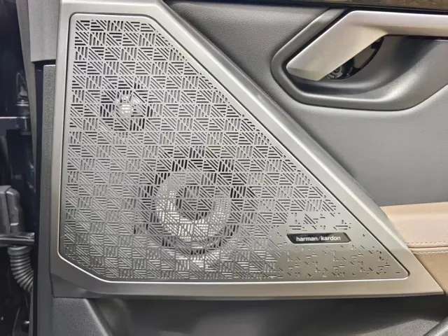 BMW 5 Series — Фото автомобиля 9