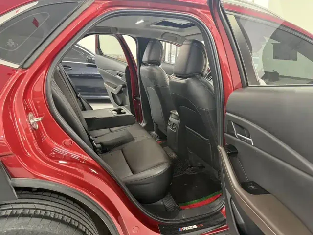 Mazda CX-30 — Фото автомобиля 9