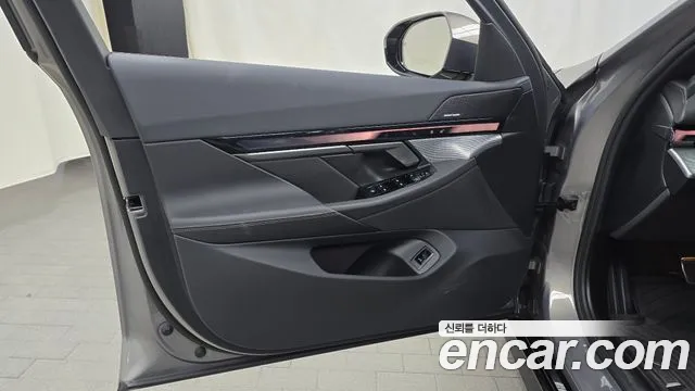 BMW 5-Series — Фото автомобиля 22