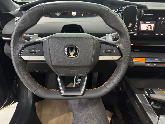 Changan UNI-V — Фото автомобиля 7