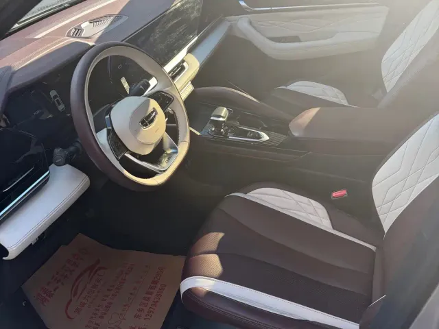 Geely Xingyue L — Фото автомобиля 4