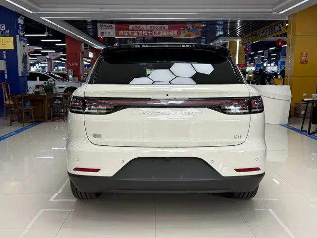 Leapmotor C11 — Фото автомобиля 18