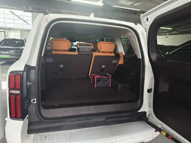 Tank Tank 500 EV 2026 Hi4-T Smart Edition — Фото автомобиля 18