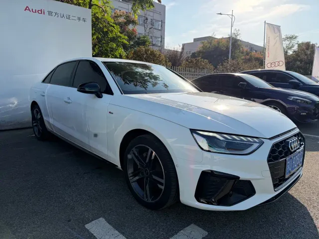 Audi A4L — Фото автомобиля 3
