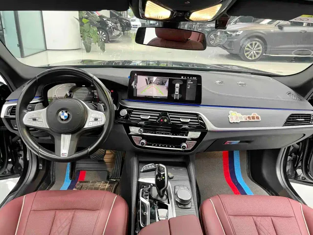 BMW 5 Series — Фото автомобиля 4