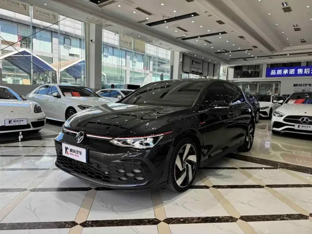 Volkswagen Golf GTI — Фото автомобиля 2